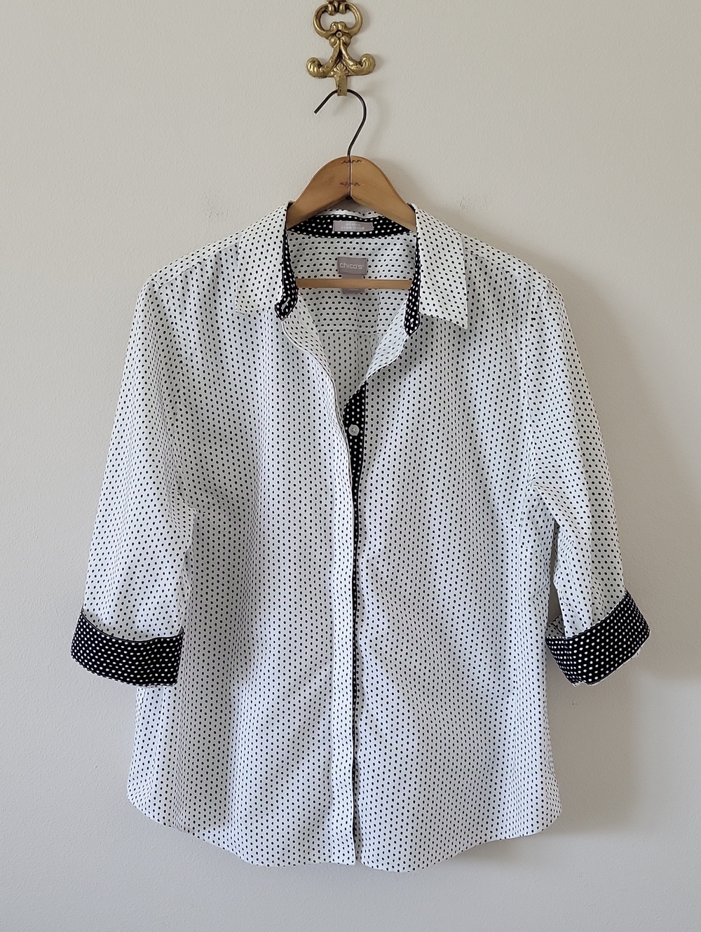 Chico's No Iron StainShield White Polka Dot Button Down Size XL